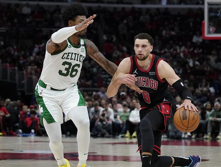  拉文空砍45分公牛不敌凯尔特人  